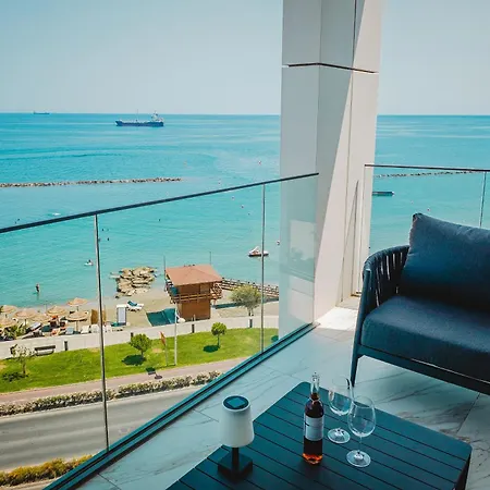 2 Bed With Sea Views In Trilogy, Seafront