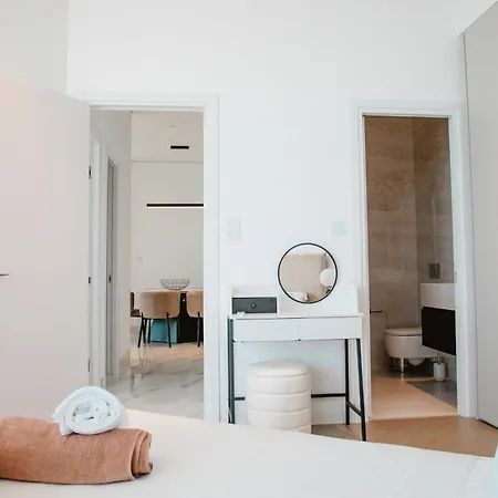 Resort 2 Bed With Sea Views In Trilogy, Seafront