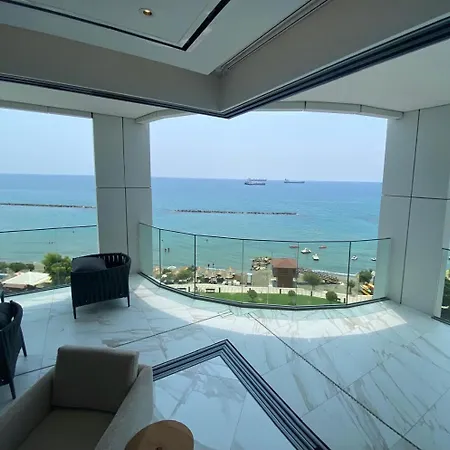 2 Bed With Sea Views In Trilogy, Seafront *
