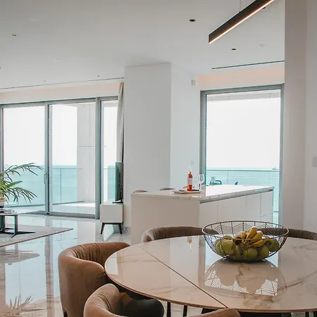 리조트 2 Bed With Sea Views In Trilogy, Seafront *