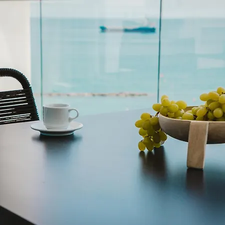 2 Bed With Sea Views In Trilogy, Seafront 레메소스
