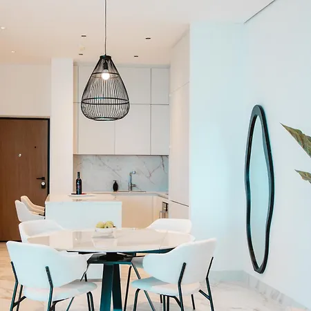 2 Bed With Sea Views In Trilogy, Seafront 리조트