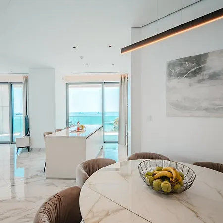 리조트 2 Bed With Sea Views In Trilogy, Seafront *