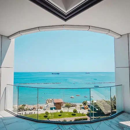 2 Bed With Sea Views In Trilogy, Seafront
