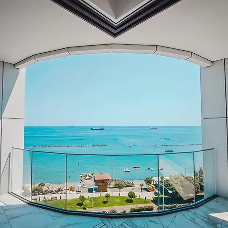 2 Bed With Sea Views In Trilogy, Seafront