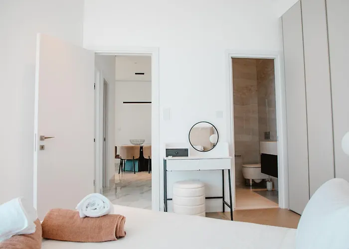 Resort 2 Bed With Sea Views In Trilogy, Seafront