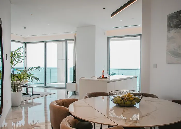 Rezort 2 Bed With Sea Views In Trilogy, Seafront *