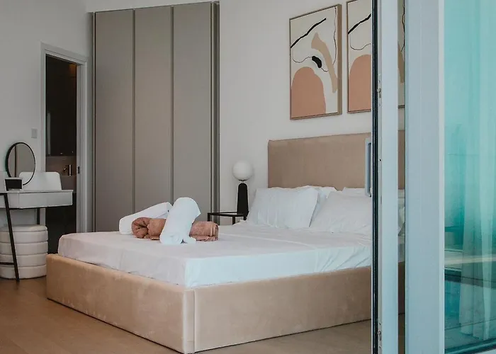 2 Bed With Sea Views In Trilogy, Seafront *