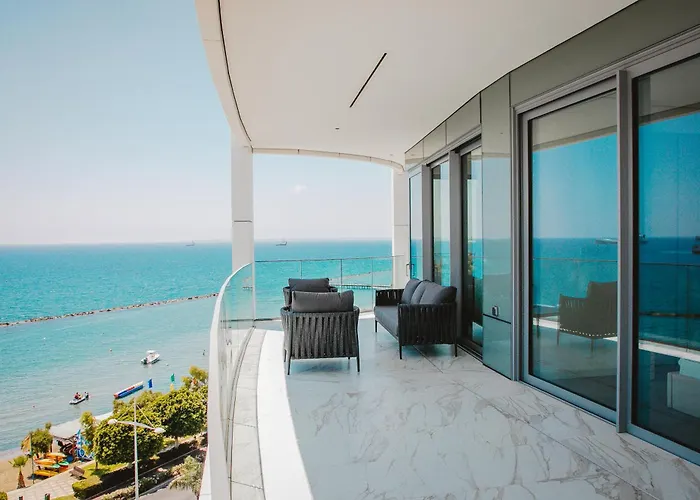 2 Bed With Sea Views In Trilogy, Seafront *