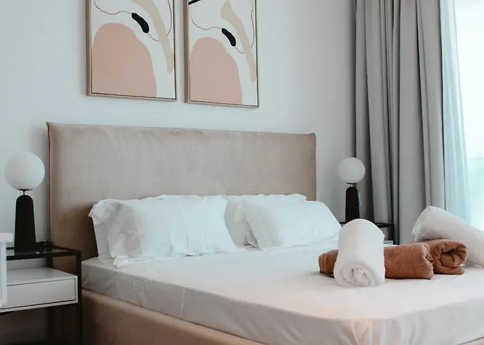 Resort 2 Bed With Sea Views In Trilogy, Seafront