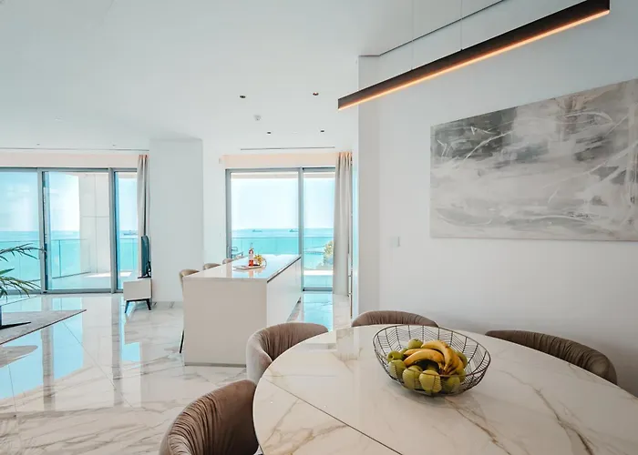 Rezort 2 Bed With Sea Views In Trilogy, Seafront *