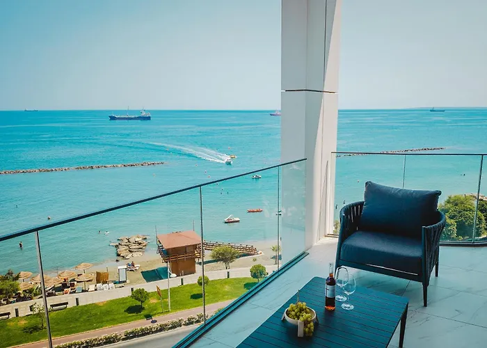 2 Bed With Sea Views In Trilogy, Seafront Rezort