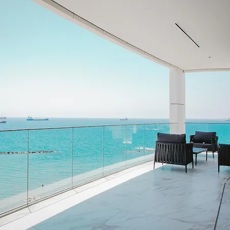 2 Bed With Sea Views In Trilogy, Seafront אתר נופש לימסול