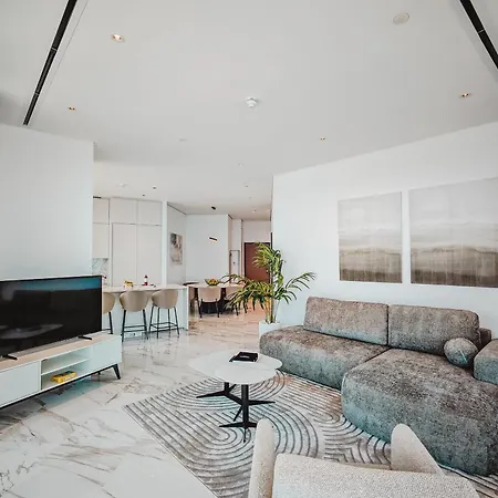 2 Bed With Sea Views In Trilogy, Seafront אתר נופש לימסול